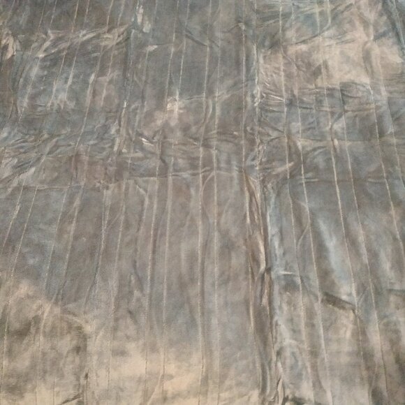 King Size Plug-In Heated Blanket with Two Controllers - cETL Certified - Picture 5 of 10